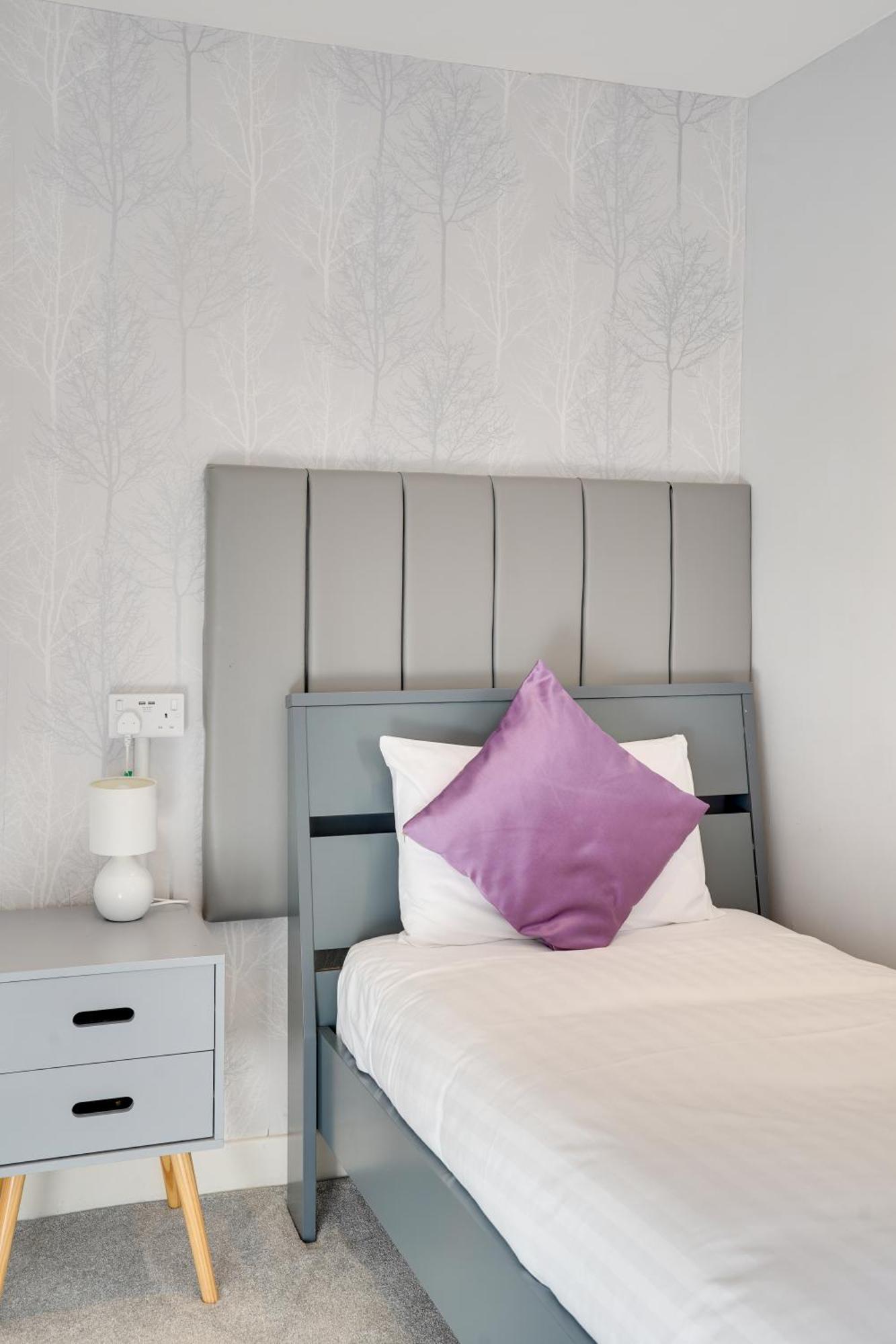 The County Hotel - Self Check-In, Ultra Fast Wi-Fi, Free Parking, Central Location Selkirk Exterior foto